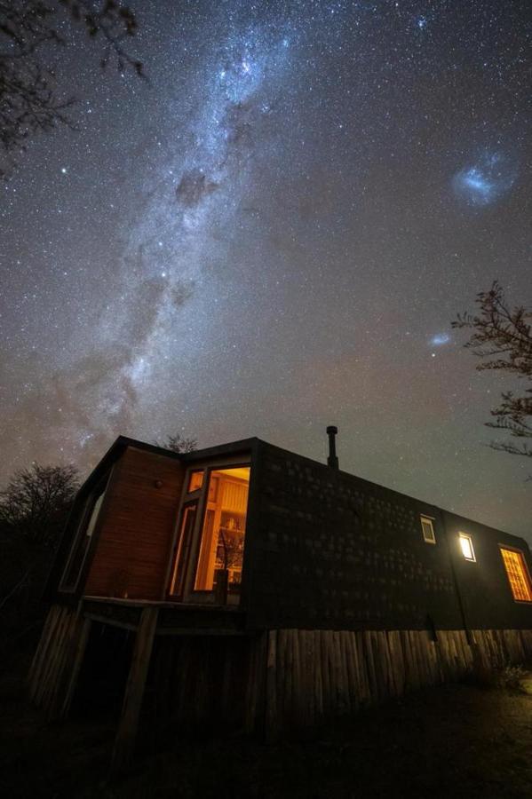 Cabana En Laguna Azul Patagonia Bagual Villa Torres del Paine National Park Esterno foto